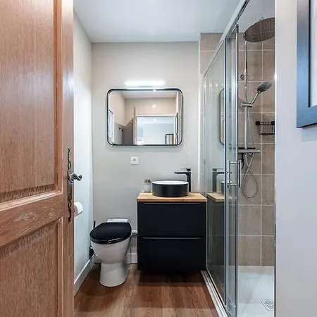 Elegant And Chic 2 Bedroom With Pool Cannes