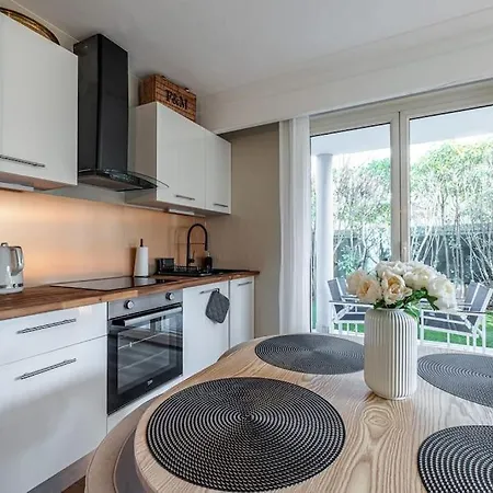 Elegant And Chic 2 Bedroom With Pool Cannes