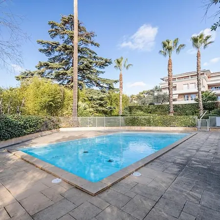 Elegant And Chic 2 Bedroom With Pool Апартаменты Канны