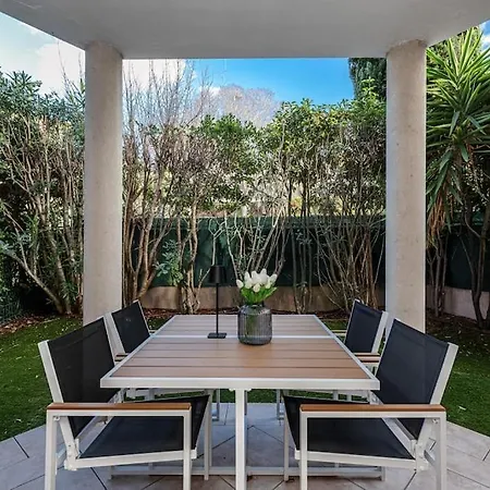 Elegant And Chic 2 Bedroom With Pool Cannes
