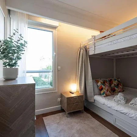 Elegant And Chic 2 Bedroom With Pool Cannes