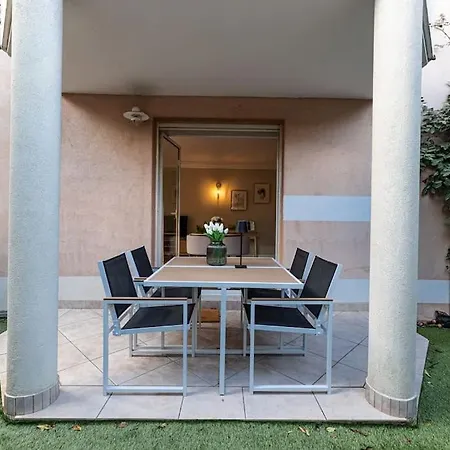 Appartement Elegant And Chic 2 Bedroom With Pool *
